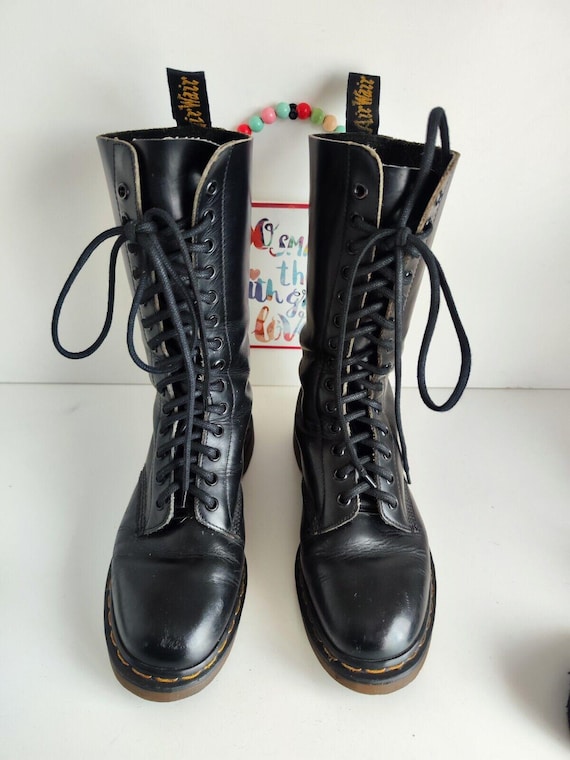 Dr Doc Martens 14 Eye 1914 Midcalf Black England Vintage