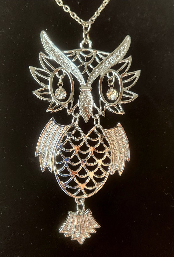 Vintage Silver Toned Owl Necklace