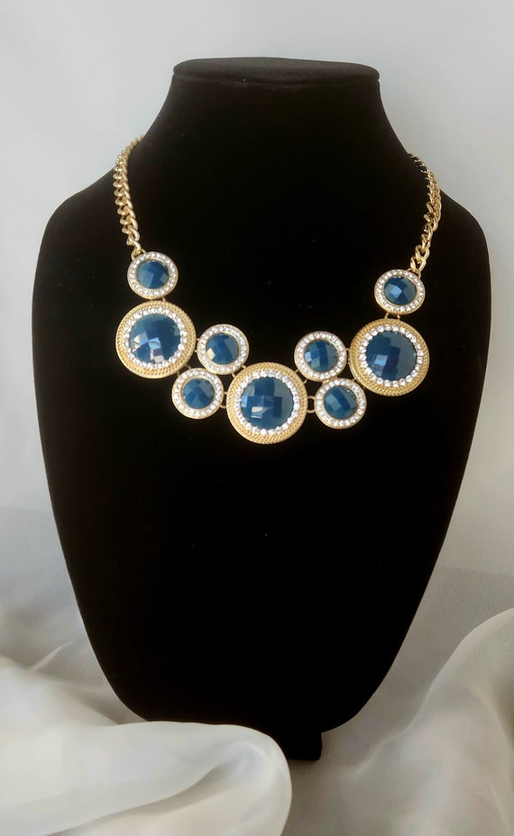 Vintage Natasha Blue and Gold Circle Necklace