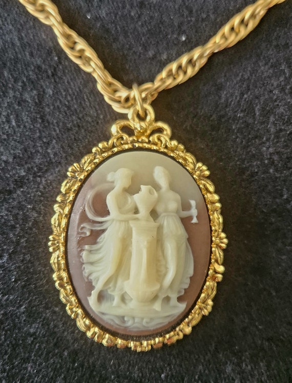 Vintage Cameo Perfume Necklace - image 2