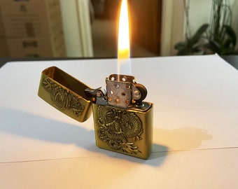 Kerosineaansteker, Zippo-stijl, gemaakt van metaal, gesneden