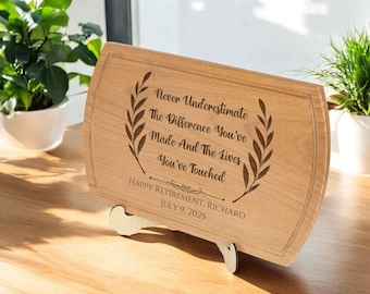 Personalisiertes Schneidebrett im Ruhestand - 9 einzigartige Stile Individuell graviertes Geschenk für Rentner Nachdenkliches Andenken Glückliches Abschiedsfeiergeschenk