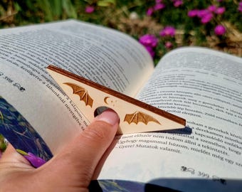 Personalized Triangle Page Holder & Custom Wooden Bookmark Set
