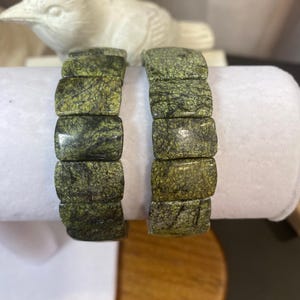 Serpentine Natural Crystal Rectangle Beaded Bracelet - 17 x 11 mm