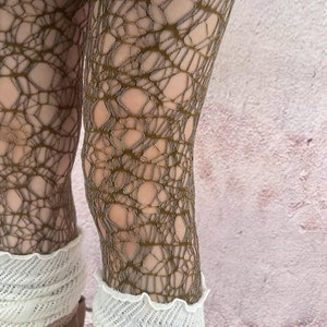 Moss Vein Dual-Tone Fishnet Tights