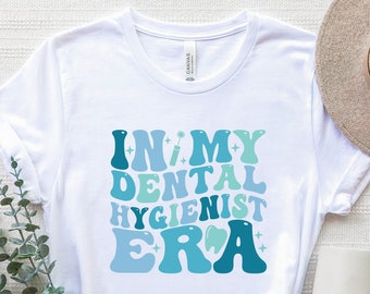 In meiner Mundhygieniker-Ära Shirt, Mundhygieniker-T-Shirt, ZahnmedizinStudenten Geschenk, Zahnarzthelferin Shirt, Zahnhygiene T-Shirt, Zahnarzt Geschenke