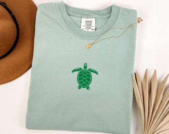 Comfort Colors® Vintage Sea Turtle Shirt, Summer Tee For Women, Trendy Oversized Summer Shirt, Beach T-Shirt, Minimalist Turtle Shirts