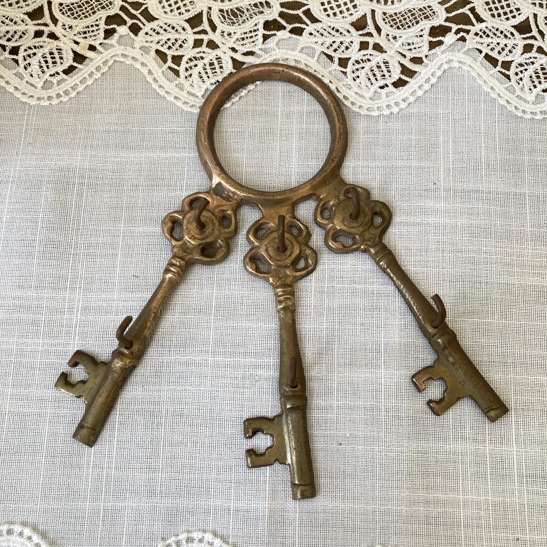 Vintage Brass Skeleton Keys Key Holder, Wall Hook - Etsy