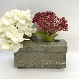 Vintage Ceramic Flower Frog: Embossed Floral Organizer