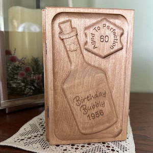 Carte d'anniversaire 3D en bois, « Anniversaire pétillant ».  Cadeau personnalisé pour conjoint, partenaire, parent, fils et fille.