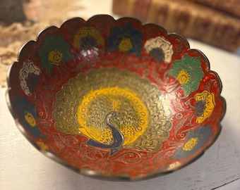 Vintage koperen kom / kom op voet, messing, email, pauwdecor / sieradenkom / kleurrijke serveerschaal, reep / boho-stijl, dopamine-deco