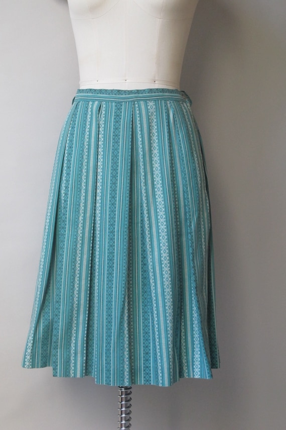 1950s Turquoise Rustic Novelty Print Pleated Skirt