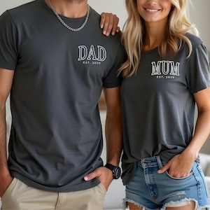 Personalized Mom and Dad Shirts, New Parent Gift Tees, Pregnancy Announcement Apparel, Mother&#39;s Day Gift with Est 2025, Father&#39;s Day Shirt