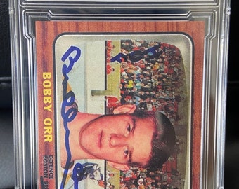 Bobby Orr 1966-67 Rookie Topps #35 Facsimile Autographed RC Rookie Rare Graded Boston Bruins