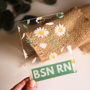 Aangepaste badge buddy bloem verpleegkundige-acryl naambadge buddy houder, bloemen leraar gezondheidszorg ID-tag voor medisch RN ziekenhuis kantoor Nicu Charm