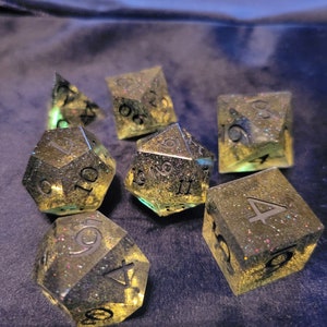 Yellowish green dice