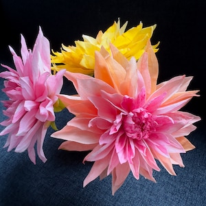 Wafer paper dahlia for cake decoration, wedding cake topper, cake topper flowers, cake decoration, wafer paper flower