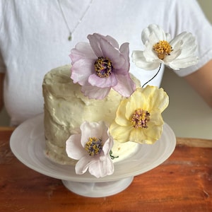 Wafer paper cosmos for cake decoration, wedding cake topper, cake topper flowers, cake decoration, wafer paper flower