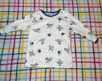 VINTAGE osh kosh b’gosh 6-9 month clothing. Long sleeves white tee with spotted (Dalmatian?) dog and ball.