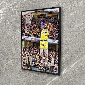 LeBron James Wall Art Los Angeles Lakers Framed Canvas Print Basketball Wall Art Print NBA Gift Artwork Home Decor C260 Birthday Gift