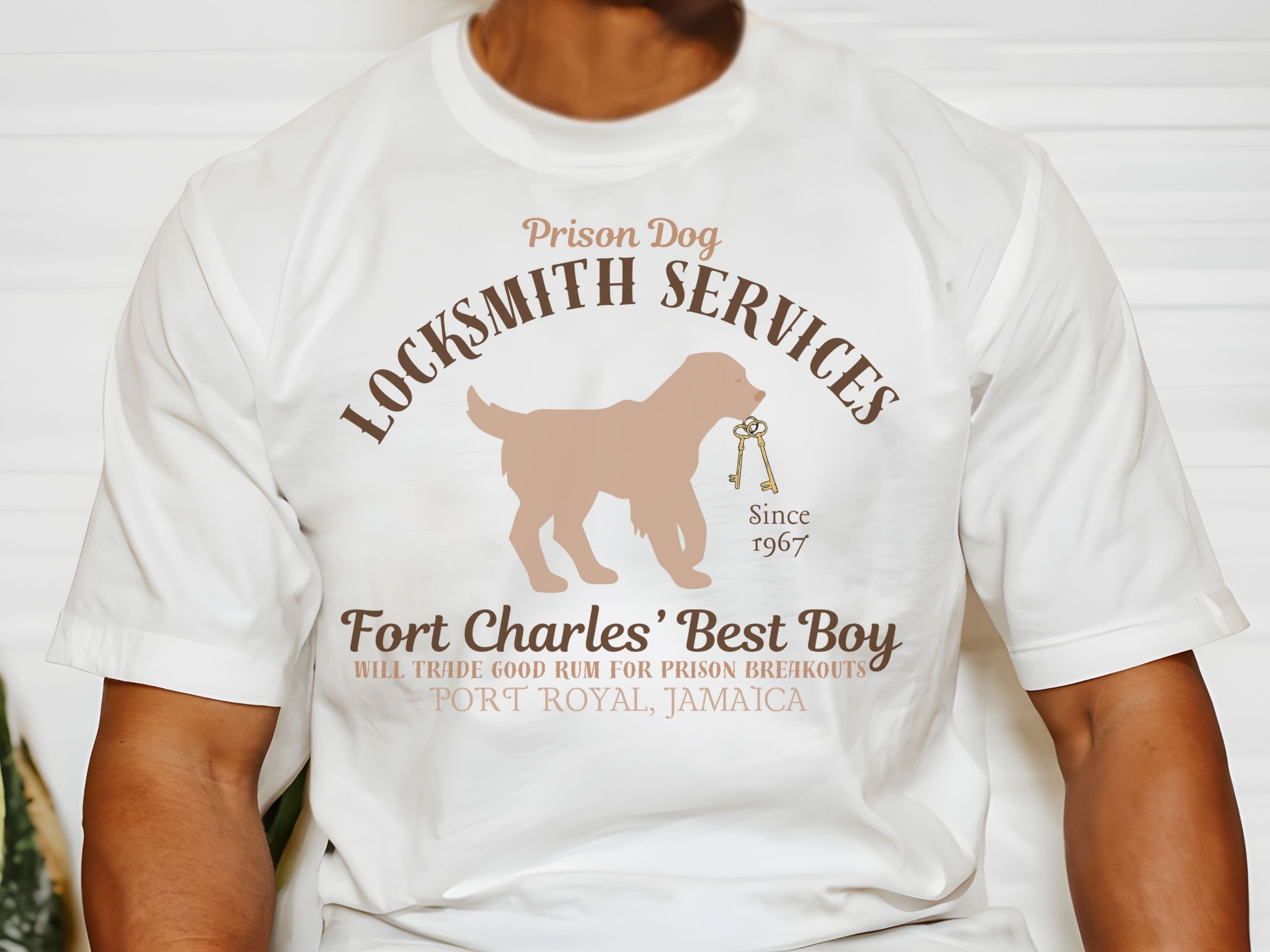 Pirates of the Caribbean T-shirt: Prison Dog Locksmith - Bella