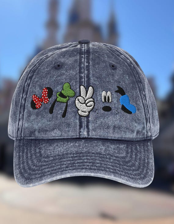 Vintage Disney embroidered cap with Mickey and friends. Retro Mickey and Friends Signatures Embroidered Hat, Magical  main image 4