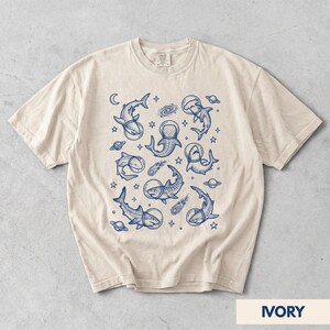 Camiseta de tiburón, camiseta divertida de tiburones, regalo para amantes de los tiburones, camiseta con estampado de animales espaciales, camiseta Comfort Colors Ivory