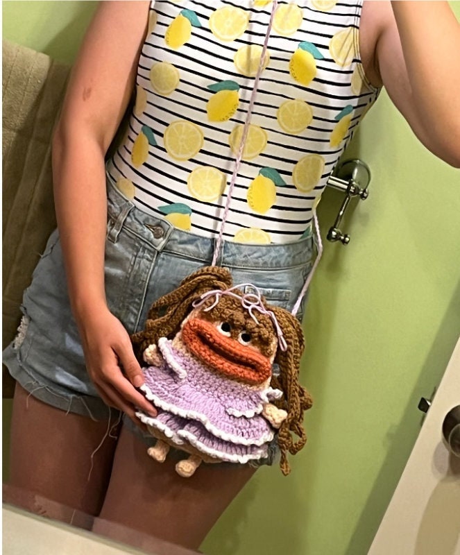 Handmade Crochet Purse | Phone Purse | Coin Purse | Sausage Lip Girl | Sausage Lip Purse | Finished Product |