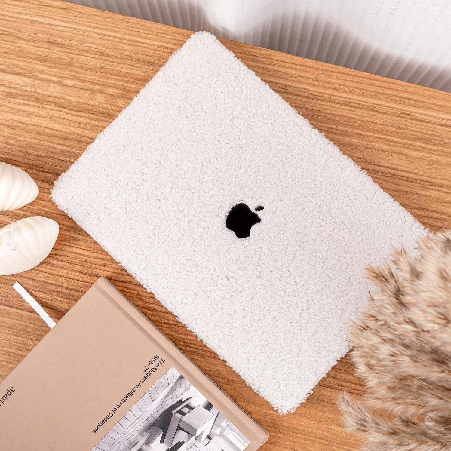 Bear White 　MacBook Air Amazon.com: Cavka Hard Case Compatible for MacBook Pro 16 14