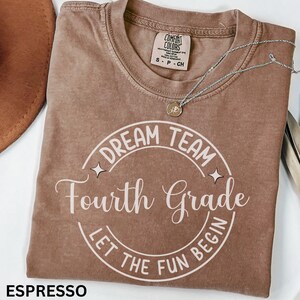 Fourth Grade Teacher Comfort Colors Shirt,retro 4th Grade vibes TShirt,Fourth Grade Teacher Appreciation Gift,Elementary School Teacher Tee