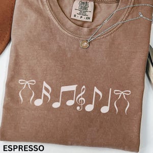 Music Teacher Shirt,Music Team Teacher Tshirt,Cat lover shirt,Choir Teacher tshirt,Retro Cat DJ Music Tee,Music Therapy Therapist Shirt Gift