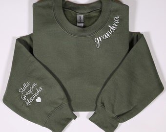 Sweatshirt brodé grand-mère personnalisé, sweat-shirt à capuche grand-mère personnalisé avec noms de petits-enfants sur la manche, cadeaux d'anniversaire Gigi Mimi, cadeaux de faire-part