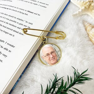 Funeral Memorial Photo Brooch,Custom Photo Lapel Pin,Personalised Memorial Brooch,In Memory Photo Lapel Pin,Memory Picture Pin,Funeral pin
