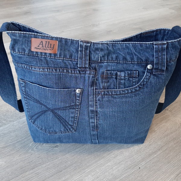 Denim tote bag, up-cycled denim, handmade tote bag, shoulder bag Denim Recycled jeans bag Denim handbag Denim purse Jeans bag purse