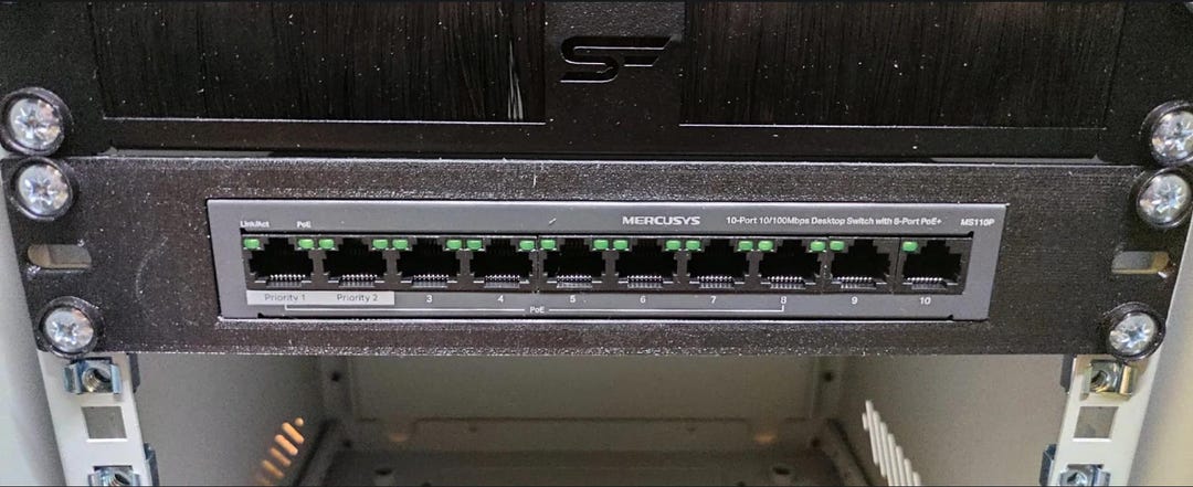 10 Rack Mount Switch 10