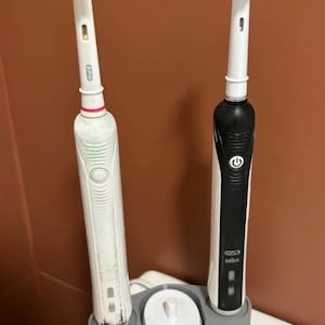 Suporte para escova de dentes Oral-B e estação de encaixe