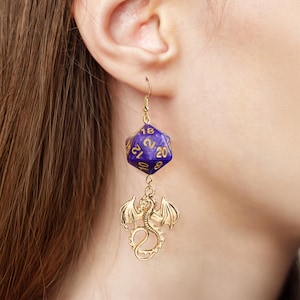 D20 Dragon Dice Dangle Earrings, Dragon Earrings, D20 Dice Earrings, DND Jewelry, DND Dice Earrings, D20 Jewelry, Earrings Gift, DND Gift