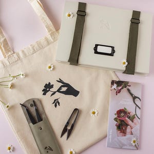 A4 Flower Press Kit | Botanische Kunst Kit | DIY Blumenerhaltung | Handgemachte Blumenpresse | Natur Bastelset | Geschenk für Bastler & Gärtner