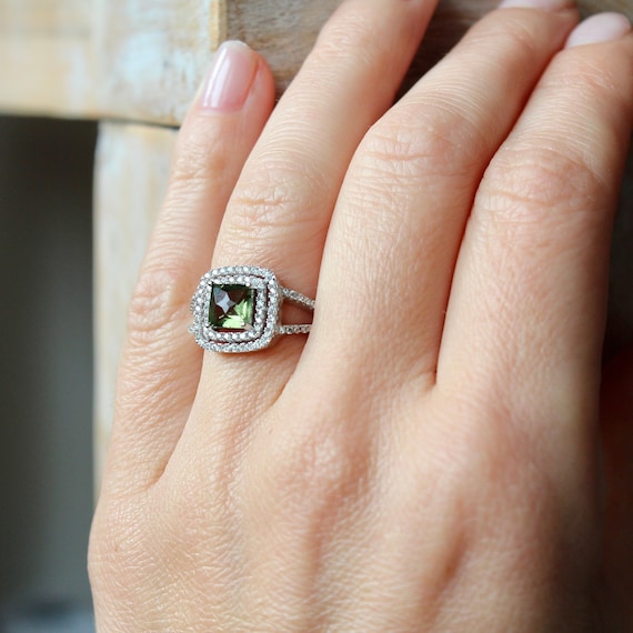 Female moldavite ring best sale