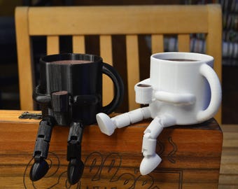 3D-utskriven kaffemugg (2 stycken) bordsdekoration | Rolig espressokoppduo med rörliga fötter | Svarta, vita hyllfigurer | För kaffeälskare