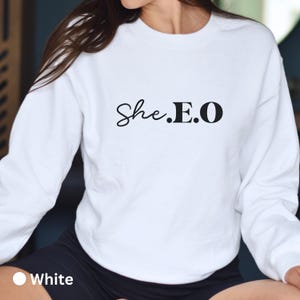 SHE.E.O スウェットシャツ 中小企業経営者向け • 女性経営者へのギフト • グランドオープンギフト • 女性のエンパワーメント • 働くママ