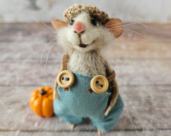 Needle felted mouse, Needle felted animal, Felted animals, Mouse lover gift, Felted mice