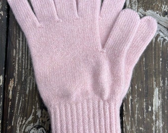 Lussuosi guanti in puro cashmere al 100%. Prodotto in Scozia. Spedizione gratuita nel Regno Unito