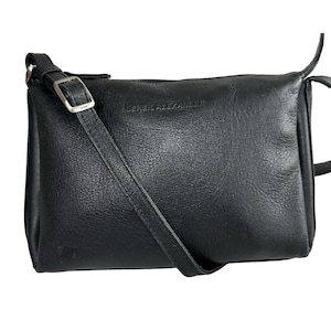 Petit sac à bandoulière noir Derek Alexander Cierra petit 3 compartiments avec fermeture éclair sur le dessus et bandoulière réglable