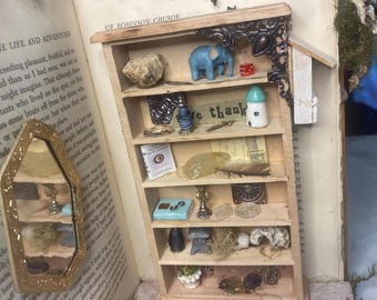 Robinson Crusoe Book Nook Diorama: Miniature Scene Treasures
