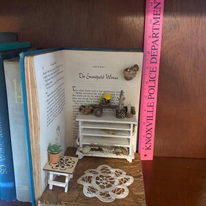 Book Nook minature diorama