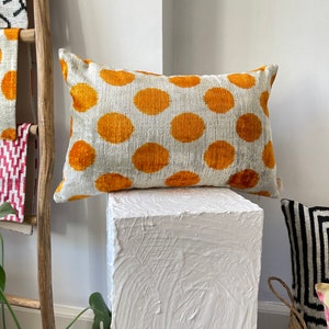 Lumbar ikat Pillow,Orange Dot ikat Cushion,16x24Pillow Case,Lumbar Home Decor,Decorative ikat Pillow,Orange White Cushion,Velvet ikat Lumbar