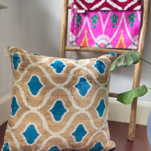 Copricuscino grande Dream Blue, federa per cuscino ikat 24x24, ikat decorativo in velluto, copricuscino in velluto, copricuscino in ikat fatto a mano,