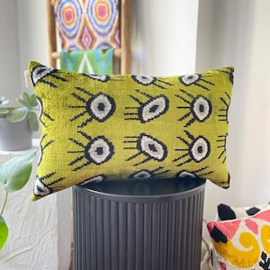 Green EyeEvil Lumbar ikat Pillow,GreenEye Evil ikat Cushion,16x24 Pillow Case,Lumbar Home Decor,Decorative Gift idea,Velvet ikat Cushion