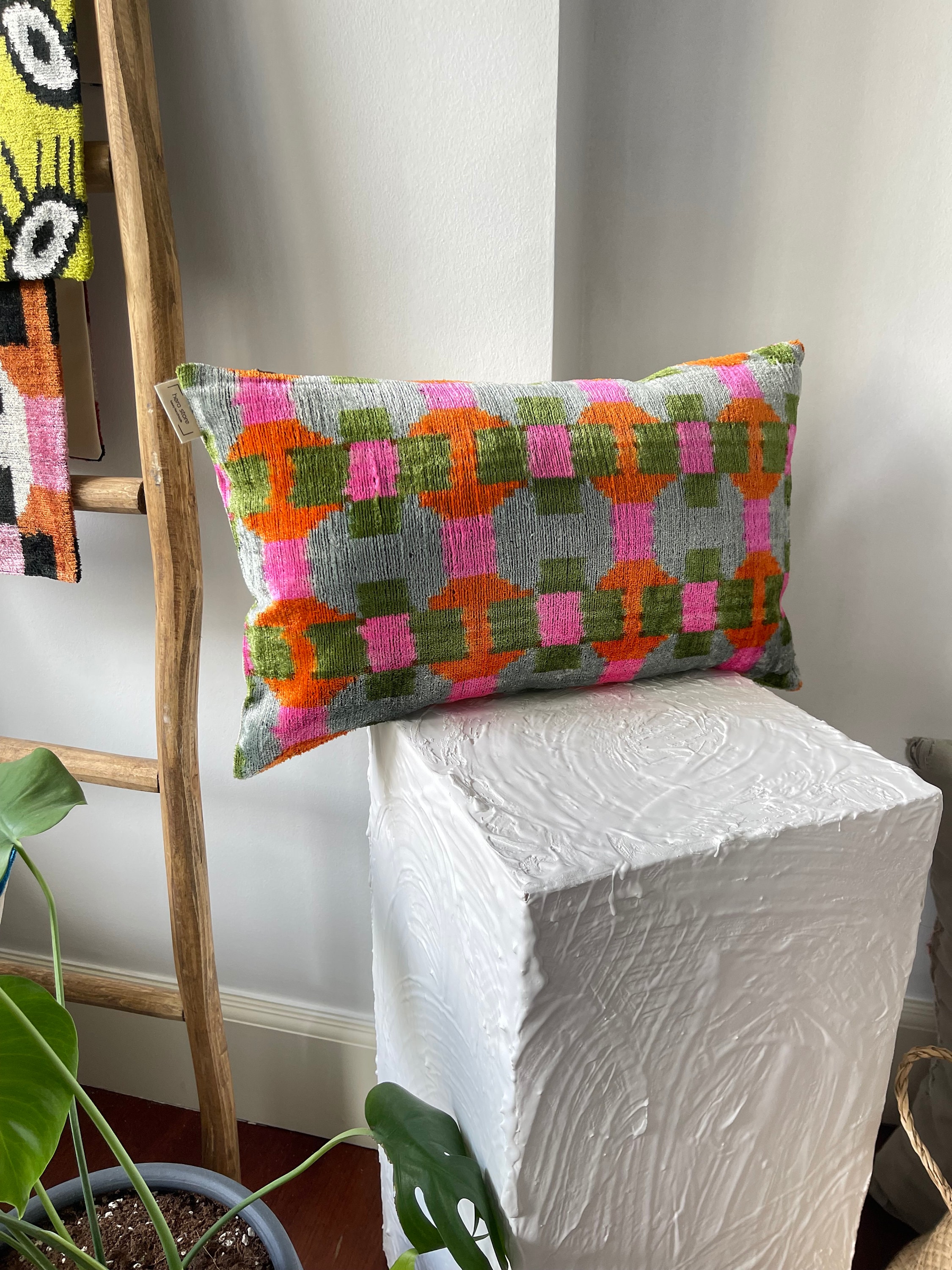 Colorful ikat Velvet Pillow,Green Pink Orange Floral Design Lumbar Velvet ikat 12x20,Blue Green Velvet ikat ,Velvet throw Pillow,Sofa Decor